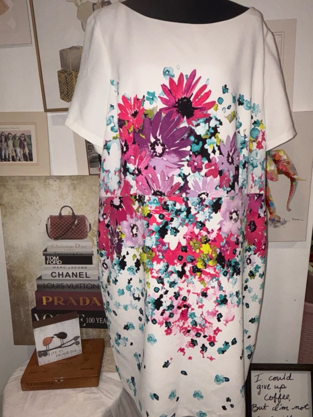 Ann Taylor White Floral Asymmetrical Shift Dress #office #teacore
